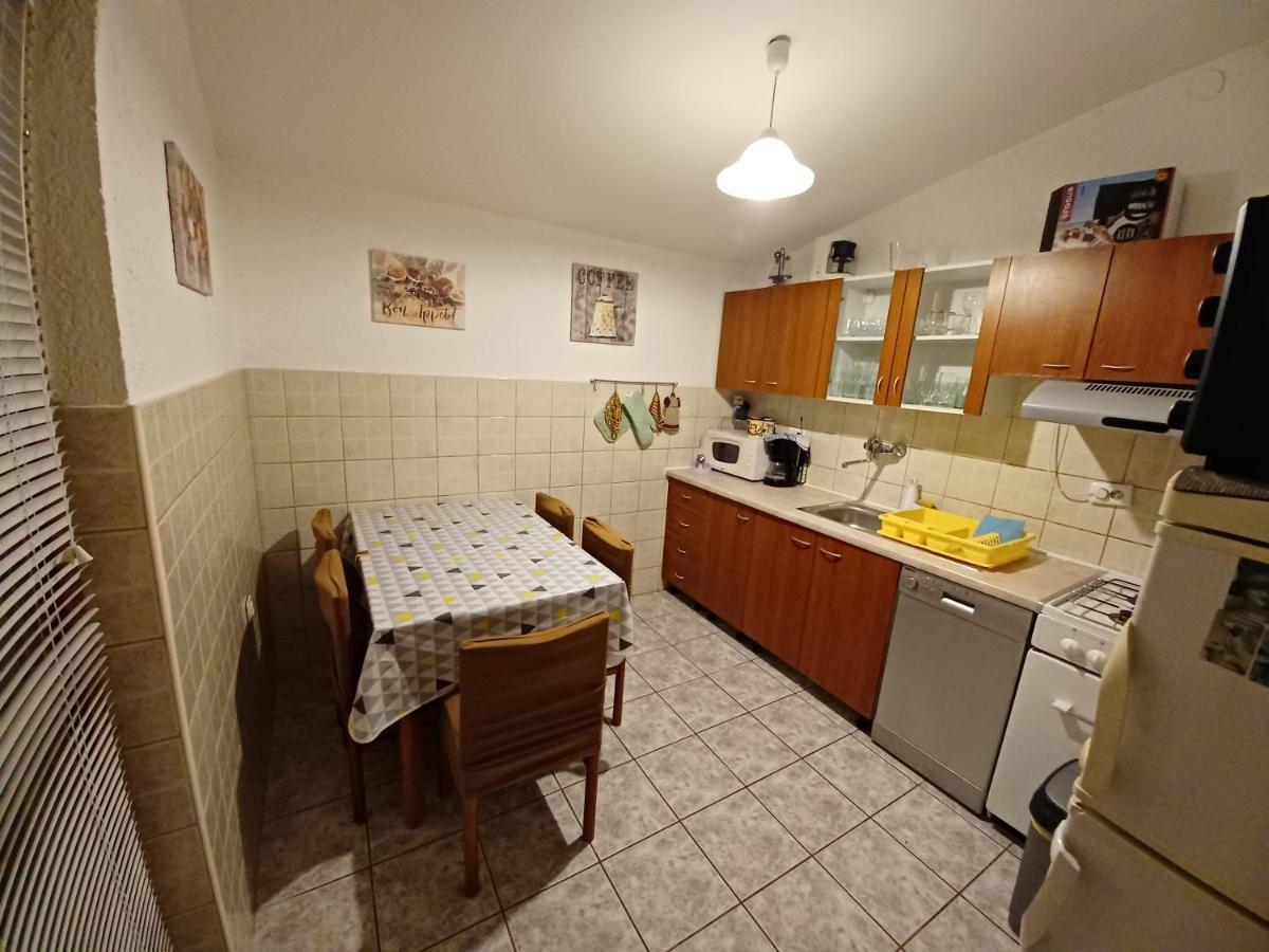 Apartments Zuanovic カルロバッグ エクステリア 写真